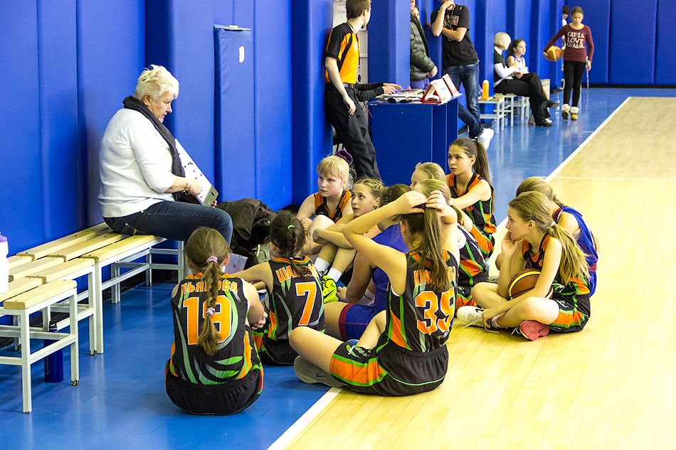 Баскетбольный матч девушек 2003 года Тринта-2 против Динамо-1